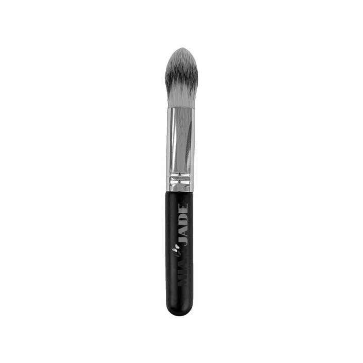 Brush Chisel Blender for wholesale by Mia & Jade Luxe Beauty