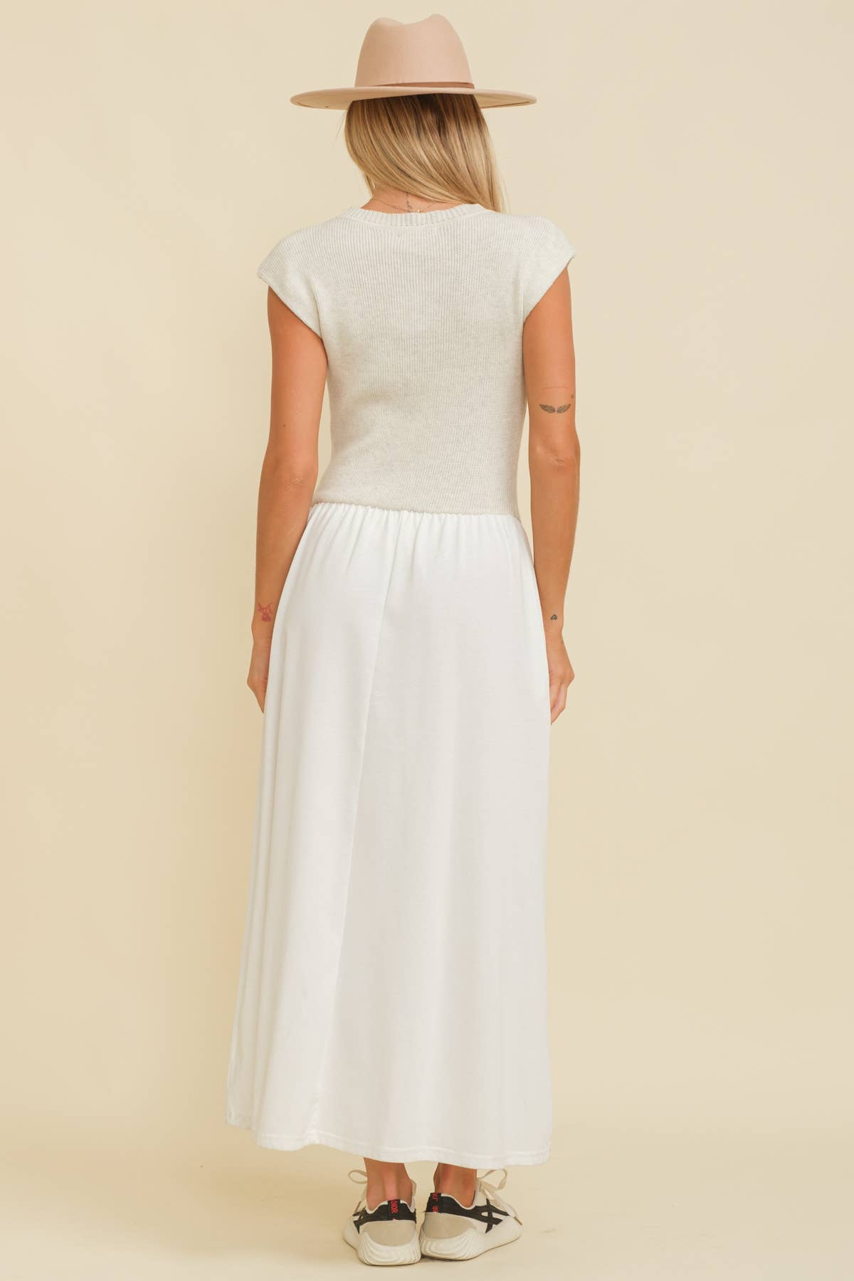 Cloud Ten - Wholesale Dress - Women's - CSW11891 - CAP SLEEVE CONTRAST PLEATED MIDI DRESS2