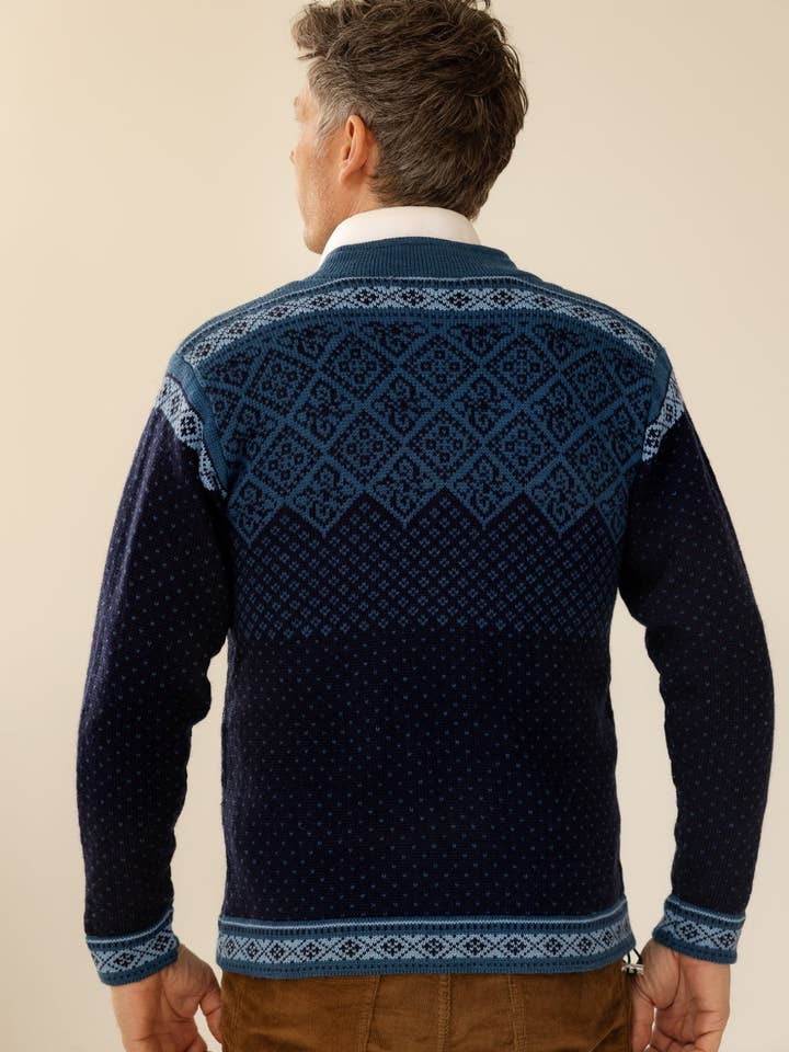 Susan Fosse AS - Wholesale Cardigan - Men's - Kvam Men's Cardigan2