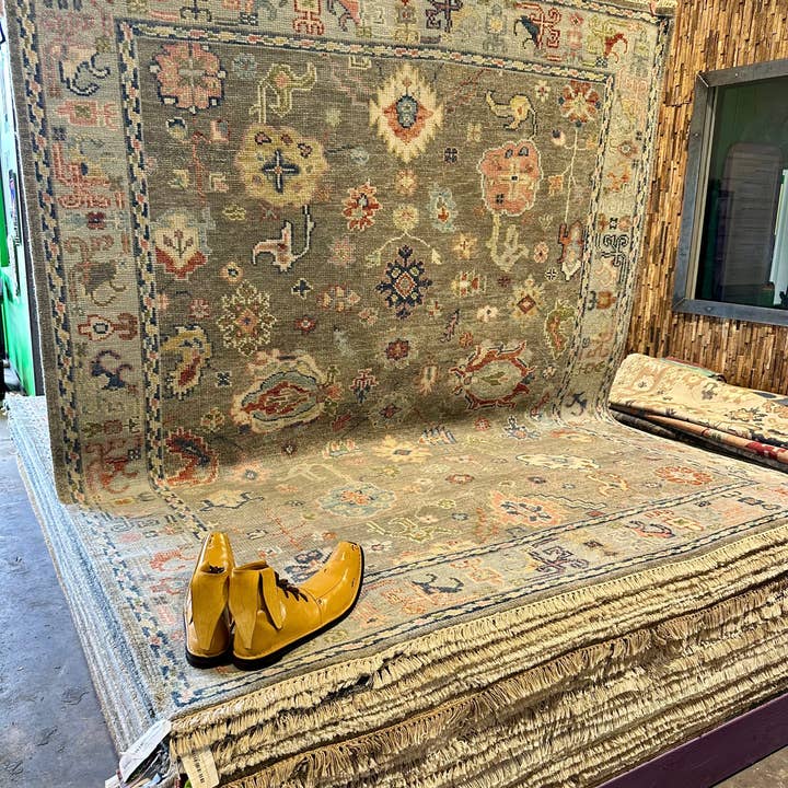 Banana Manor Rug Co. - Vente Tapis - Tapis Oushak noué à la main Bianca 8x10 gris1