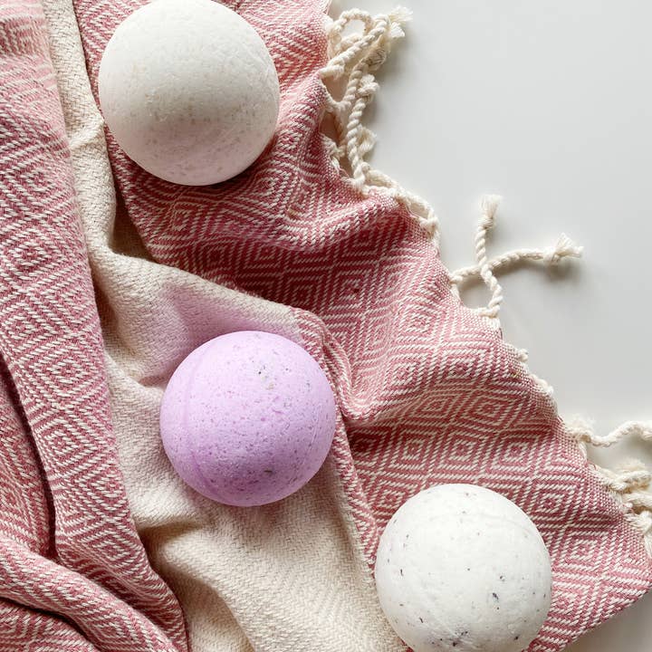 SOAK Bath Co - Wholesale Bath Bomb/Fizz - Lavender Bath Bomb