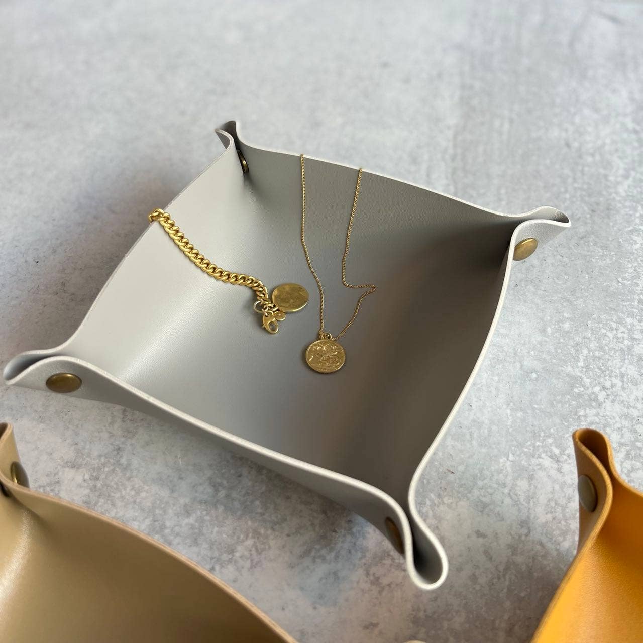 Zora Botanica - Wholesale Decorative Tray - Vegan Leather Tray1