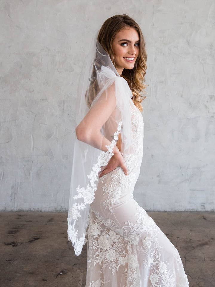 ELETA FINGERTIP VEIL - LACE EDGE 16" FROM COMB for wholesale by Brides & Hairpins