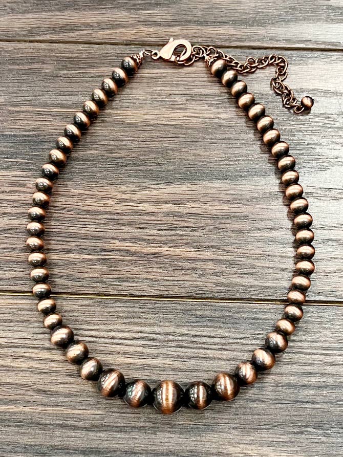 739282, Collier en perles Navajo en cuivre fait main de 16 pouces pour la vente par ISAC Trading Inc