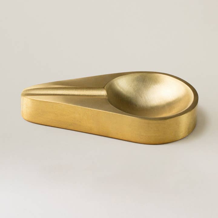 Oval Messing Cigar askebæger for engroshandel hos Roarcraft