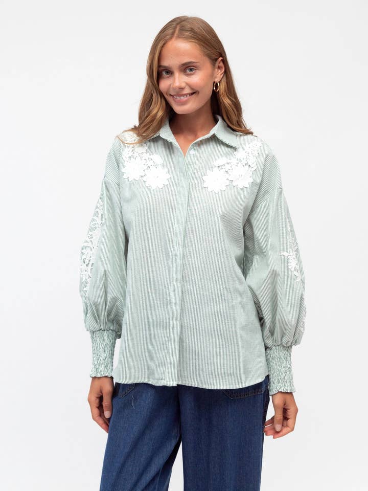 DAISY EMBROIDERED SHIRT for wholesale by Global Fashion House