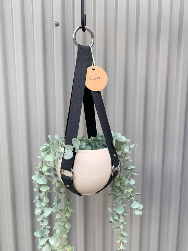 Mini paarse plantenhanger voor wholesale door Lost Generation Goods