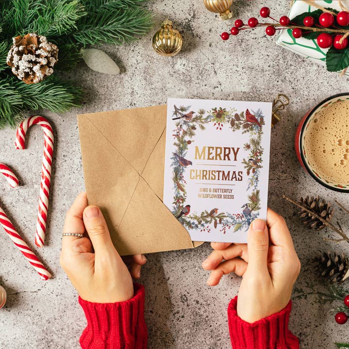 Bentley Seed Co. - Vente Étiquette cadeau - Étiquette cadeau de couronne de Noël avec oiseaux - Oiseau & Papillon Fleur sauvage2
