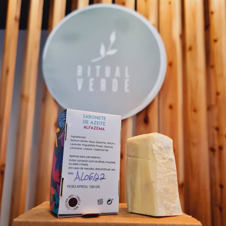 A casa do Sabão - Wholesale Bar Soap - Handmade Olive Oil and Lavender Soap1