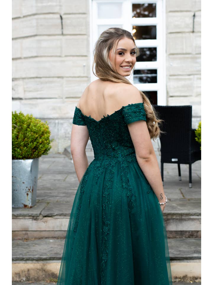 Zara Dark Green for wholesale on Faire