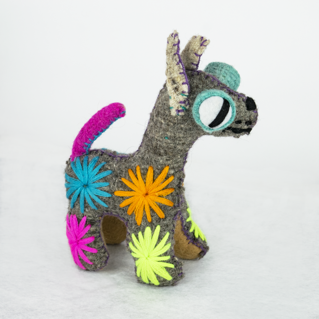 Lumily – wholesale Decorative tabletop object – Coco the Chihuahua: Repurposed Wool Boho Decor - Mexico3