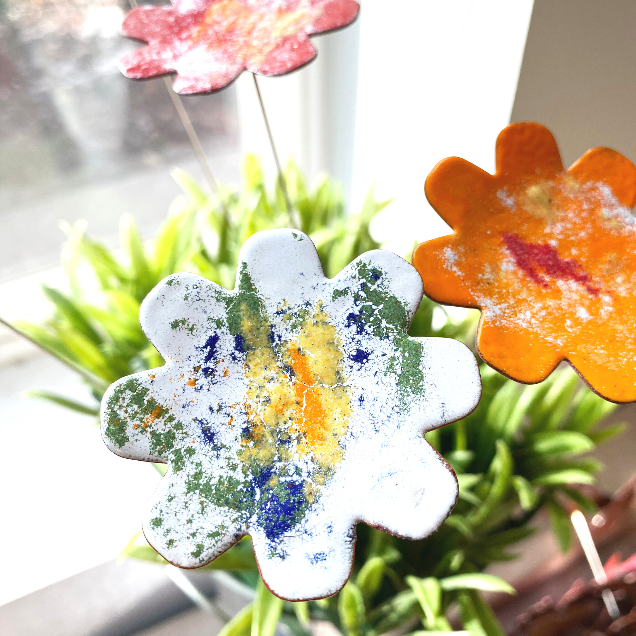 Clever Goods by Annabelle Noel Designs - Wholesale Garden/Lawn Stake - Large Copper Enamel Flowers11