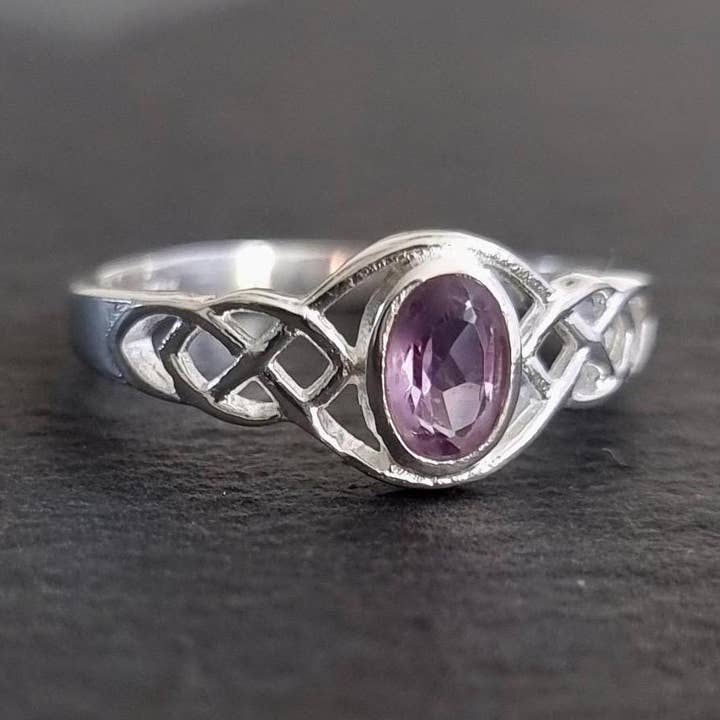 Anillo de Amatista Facetada con Nudo Celta | Plata de Ley 925 para venta al por mayor de Mistry Gems