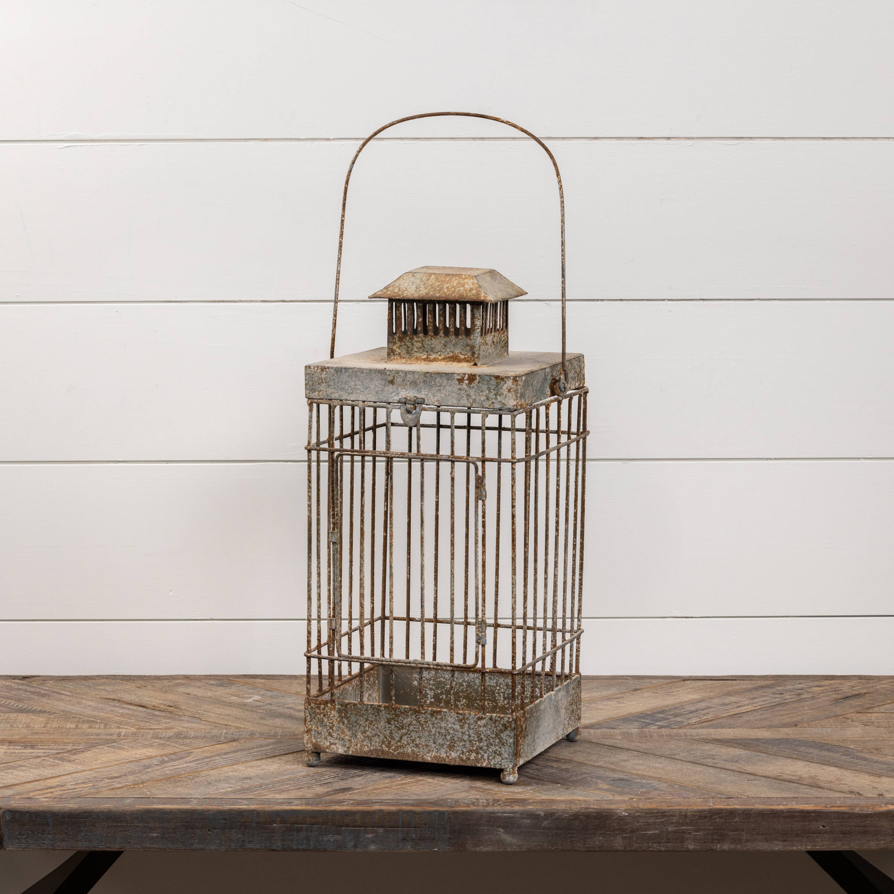 Ragon House - Wholesale Lantern - 18" AGED SQUARE LANTERN1