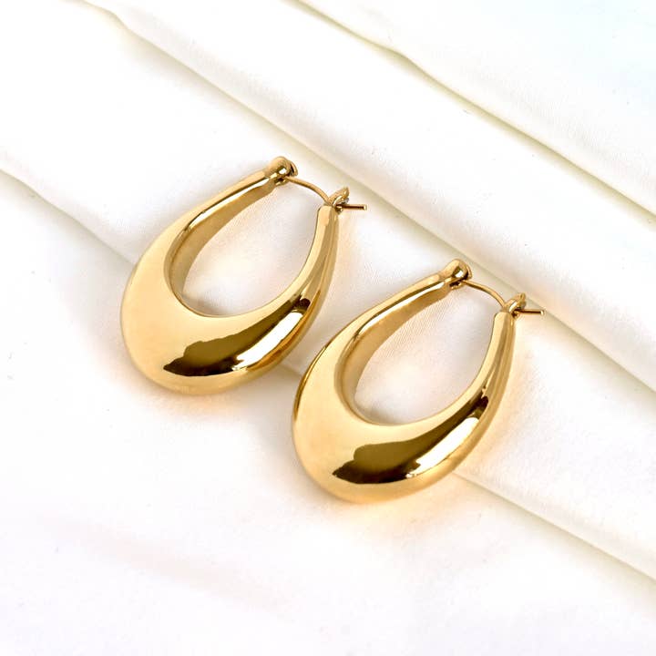 Blueyejewelry - Wholesale Hoop Earrings - Chunky Gold Hoops - Lightweight Oval Hoop Earrings4