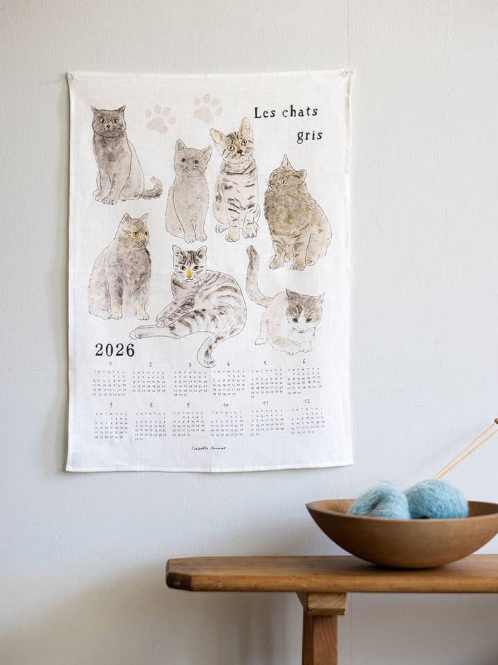 Calendrier en lin 2026 Chats gris pour la vente par Fog Linen Work