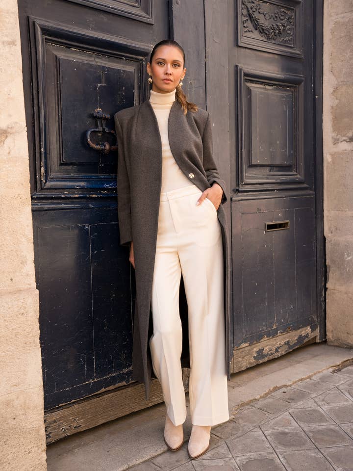 Fitted long coat in blended wool with an officer collar for wholesale by Attentif Paris