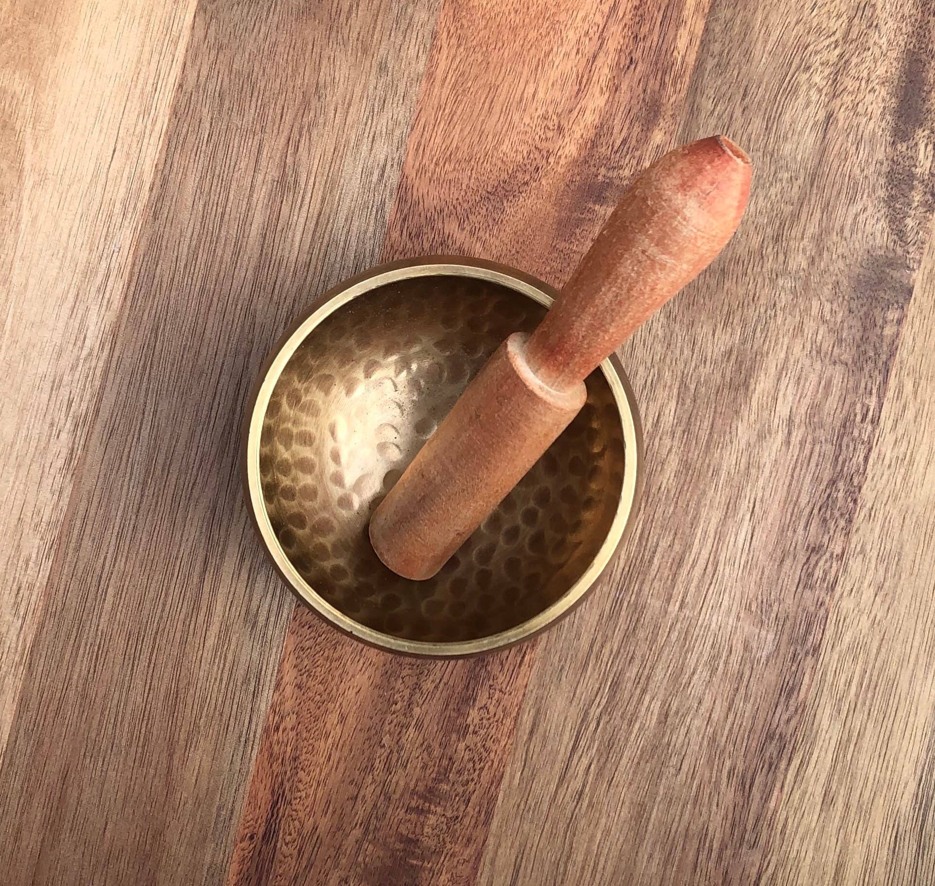 Like International - Vente Accessoire de méditation - Bol chantant tibétain fait main pour la méditation et le yoga0