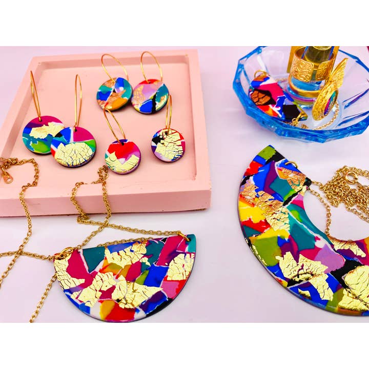 No Shrinking Violet - Wholesale Hoop earrings - 80s - Gold Hoop Earrings (Small Disc)2