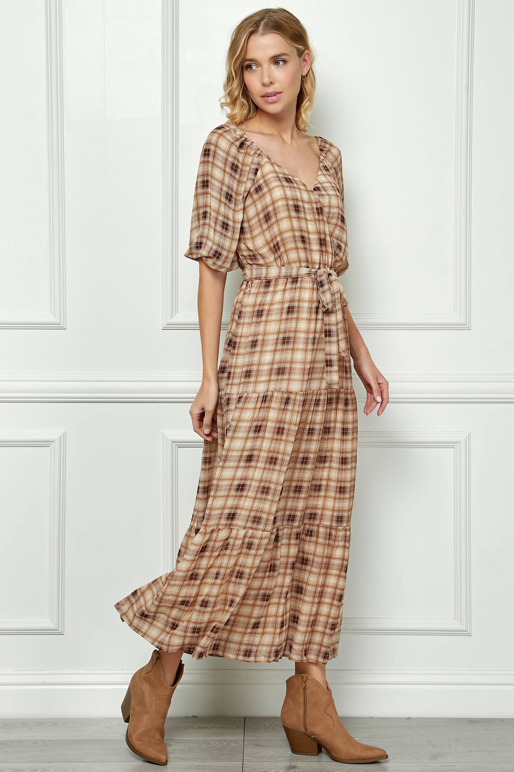 NAT/BRM/MOCA 3/4 ÜBERSCHÜSSIGES MAXIKLEID MIT SEITLICHEM BINDEBAND UND RÜSCHENSAUM Y828795J89 für den Großhandel auf Faire6