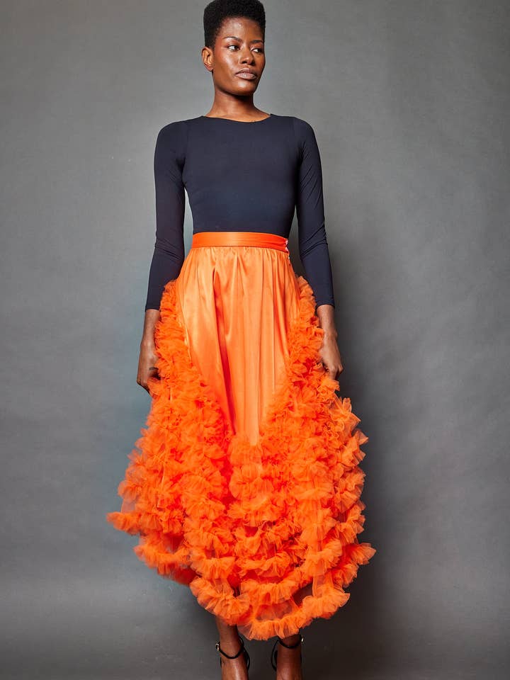 Volangtyllkjol: Svart för wholesale av Lauren Altman