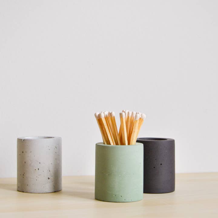 LindaMakess - Wholesale Match Holder - Round Matchstick Holder with Striker Sticker