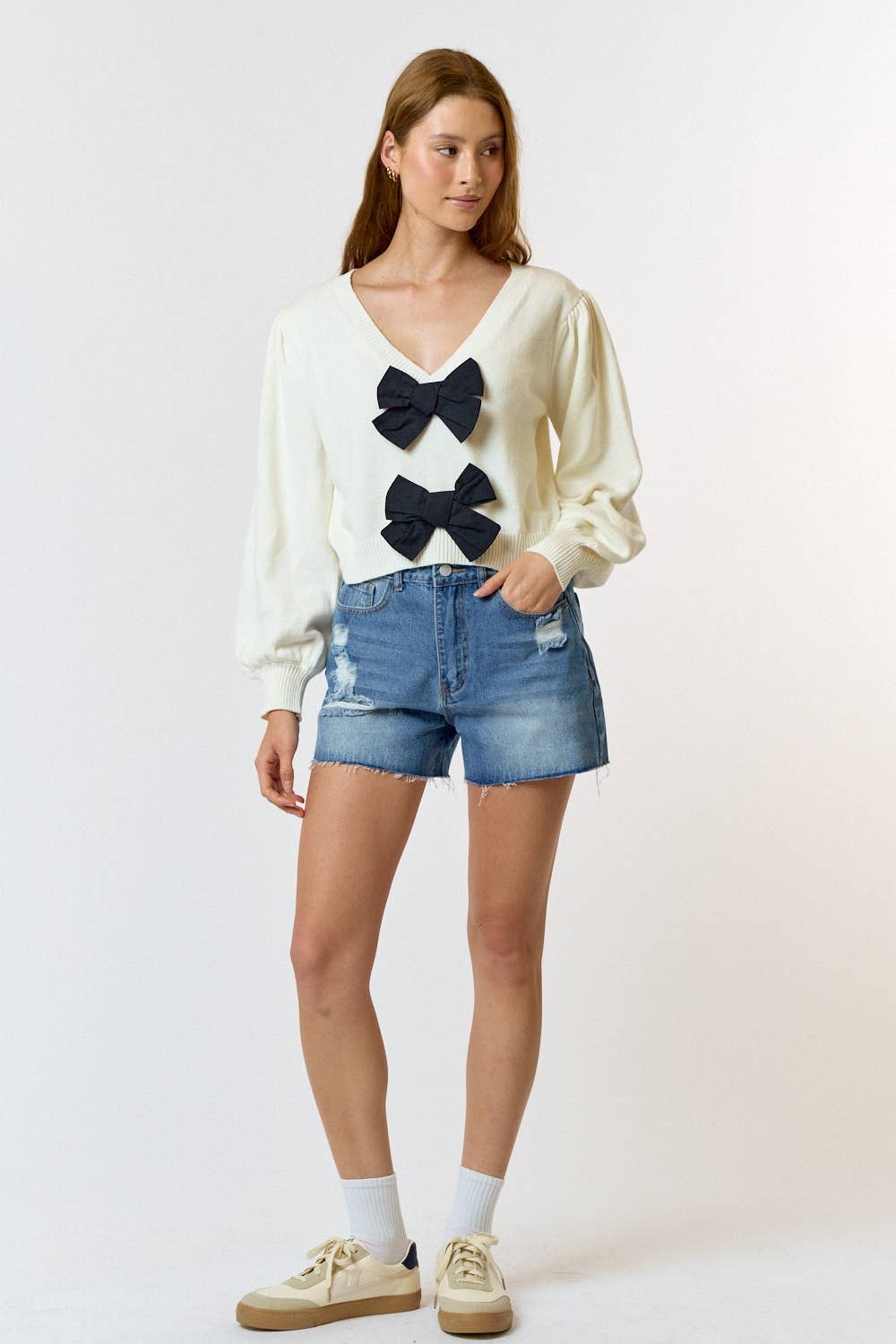 Lalavon - Wholesale Knit Sweater - Women's - ILT4228 Front Contrast Bow Sweater6