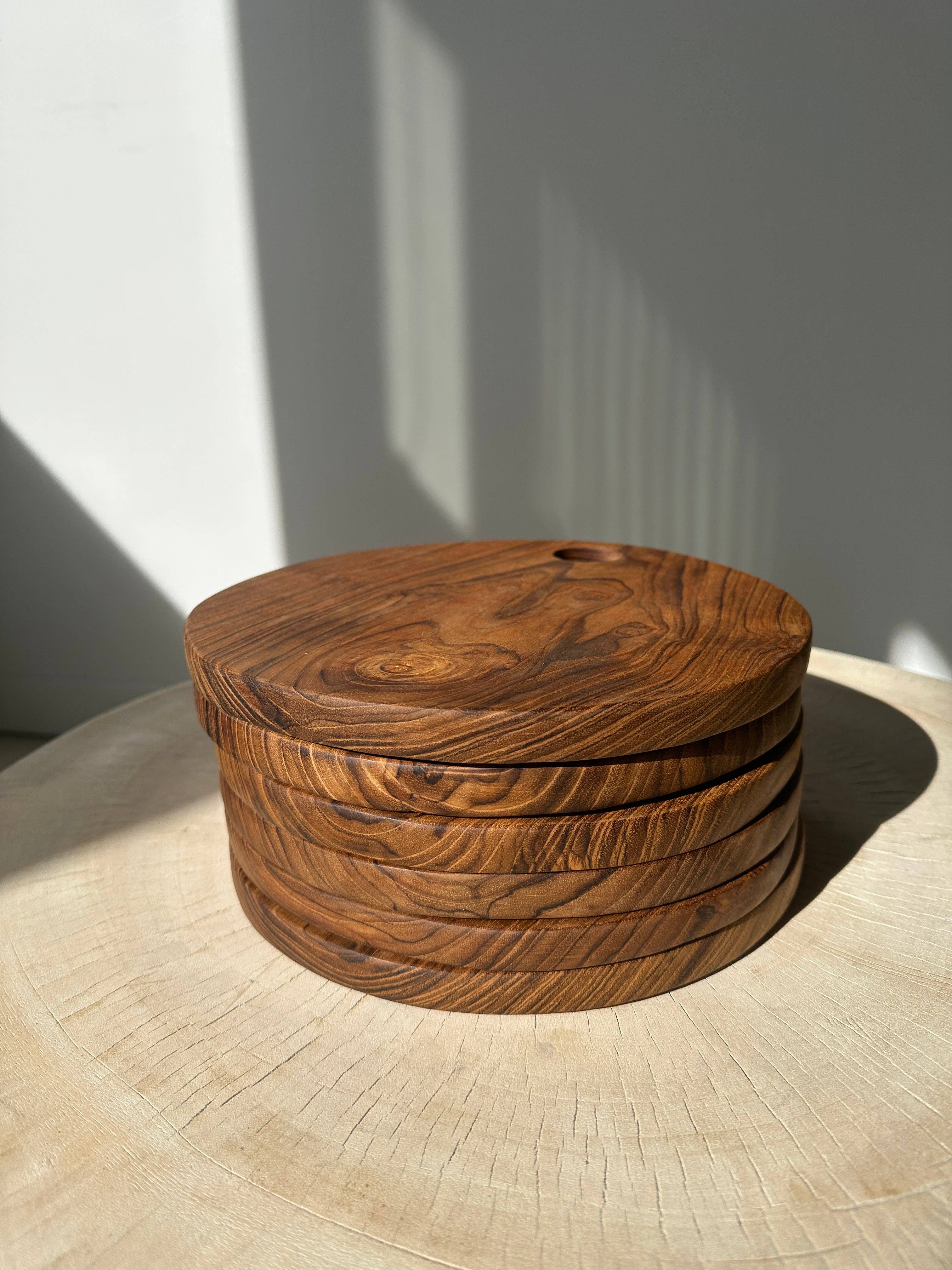 Office Objets – wholesale Skärbräda – Rund skärbräda i urholkad teak D:3028