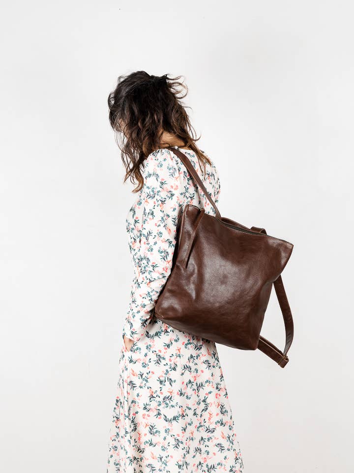 Mochila de piel marrón Chestnut para mujer Pocket Collection para venta al por mayor de NUBUCKCUIR LEATHER BAGS