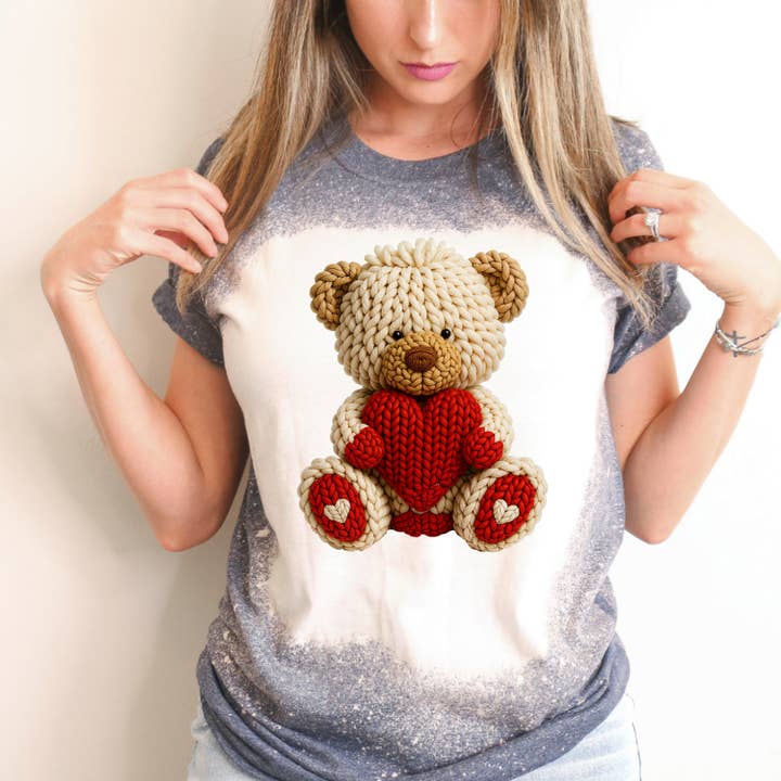 Sød Teddybjørn Blegede Valentinsdag T-shirt for engroshandel hos Hello Gorgeous Apparel