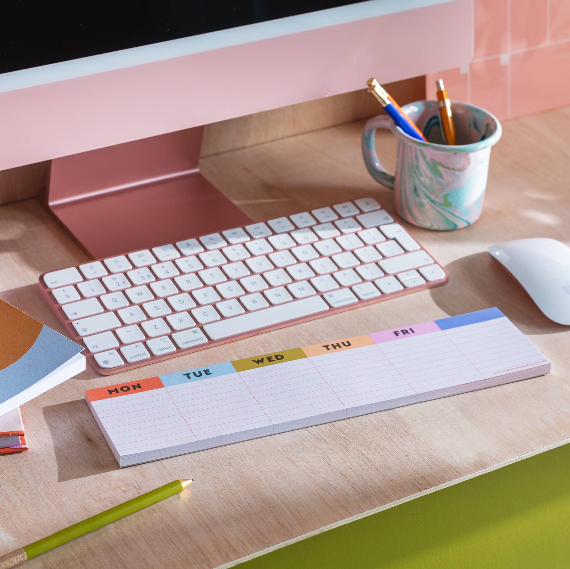 Good Tuesday (Once Upon a Tuesday) - Vente Agendas - Bloc de planification hebdomadaire pour clavier | Grille colorée2