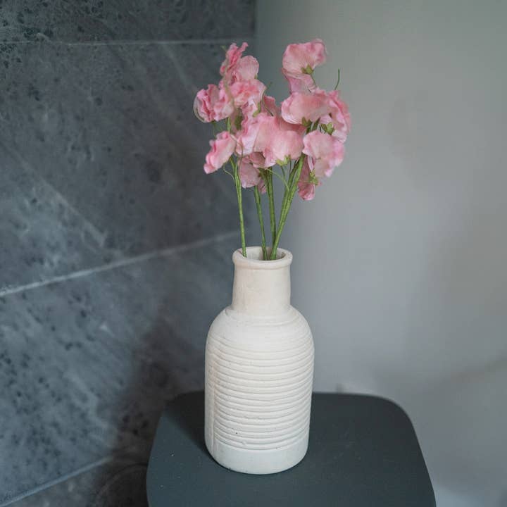 Pois de senteur en papier rose clair pour la vente par Flowrette