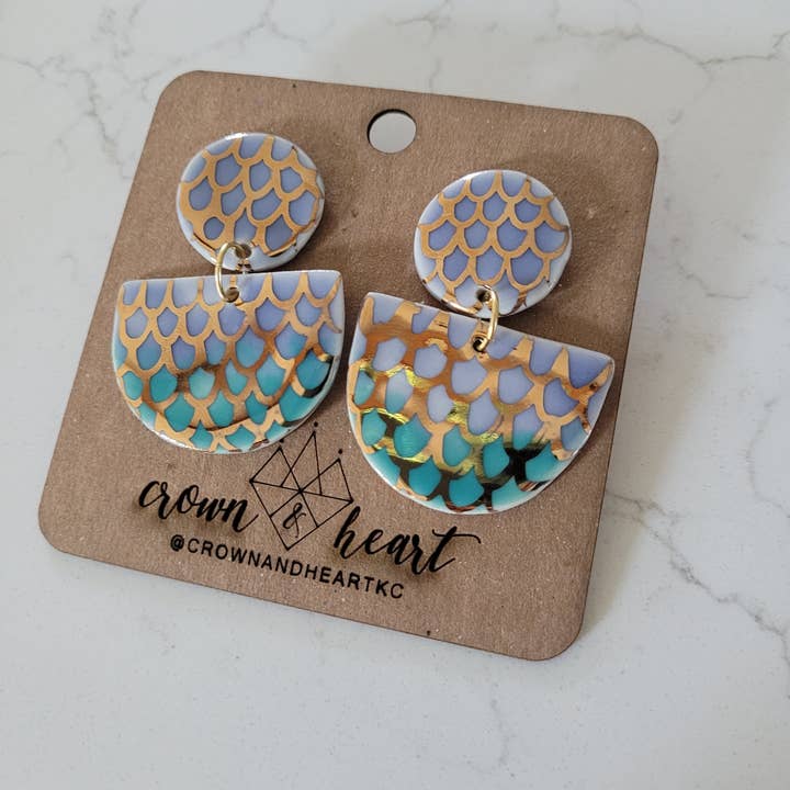 Mermaid Scale Statement Ohrringe für den Großhandel von Crown & Heart