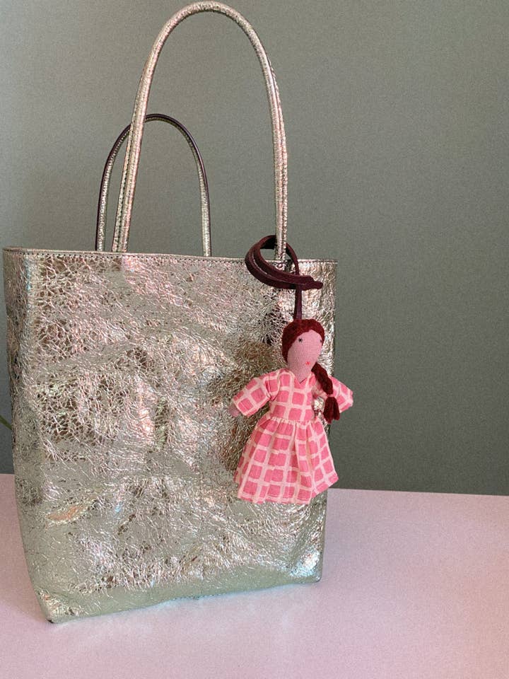 Breloque - Rose du désert pour la vente par Priya Wear