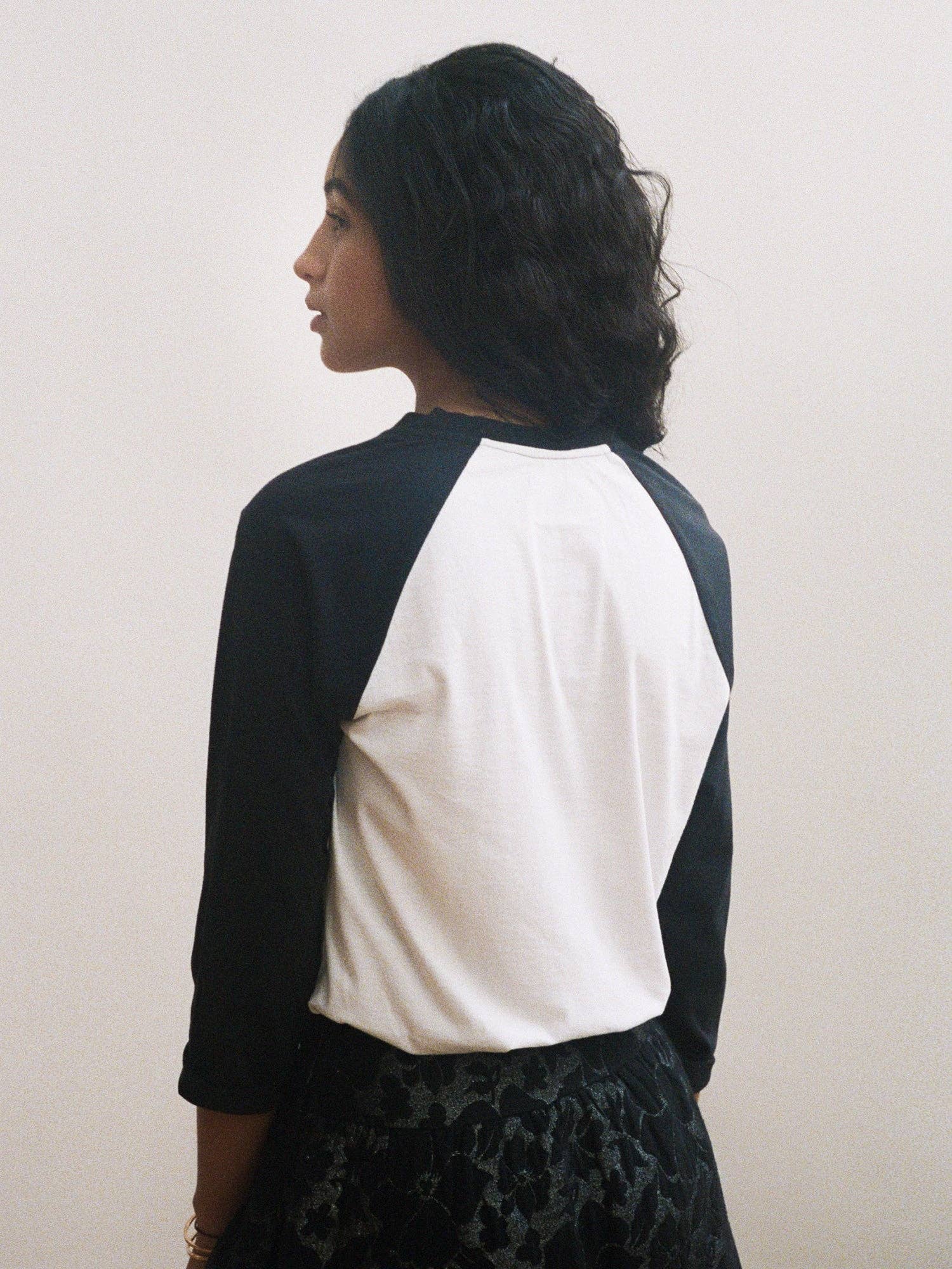 Washed Black Relaxed-Fit Raglan Baseball T-shirt - Black/White for wholesale on Faire4