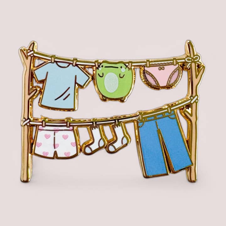 Clothesline Laundry NPC Frog Pin for wholesale by Rainylune