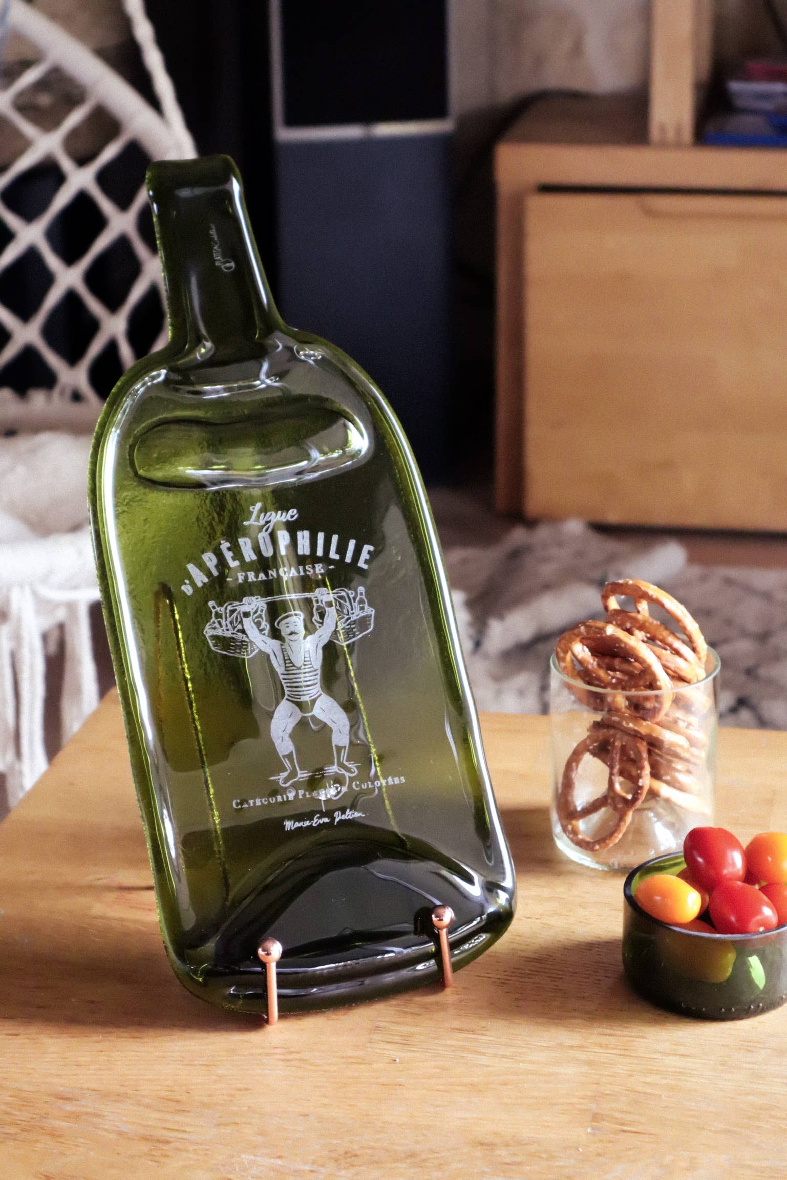 PLATES & Culotées - Wholesale Decorative Plate/Dish/Bowl - THE ILLUSTRATED DISHES Aperophilia - brown15