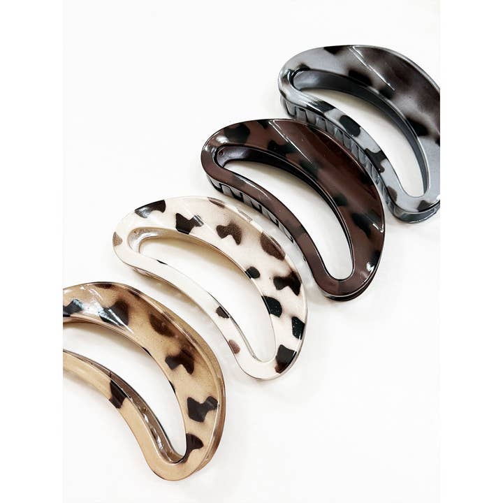 Jumbo Oval Fashionable Hair Claw for wholesale by Love and Repeat