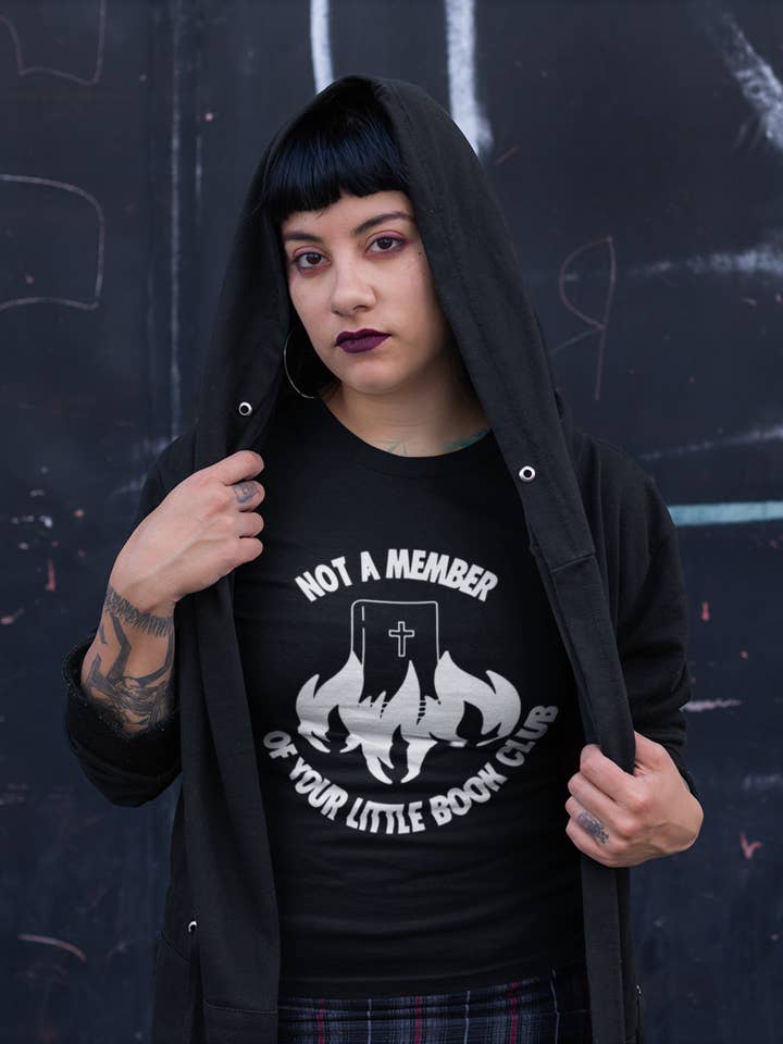 Camiseta gótica antirreligiosa, no es miembro de tu club de lectura para venta al por mayor de Wickedly Divine Shop