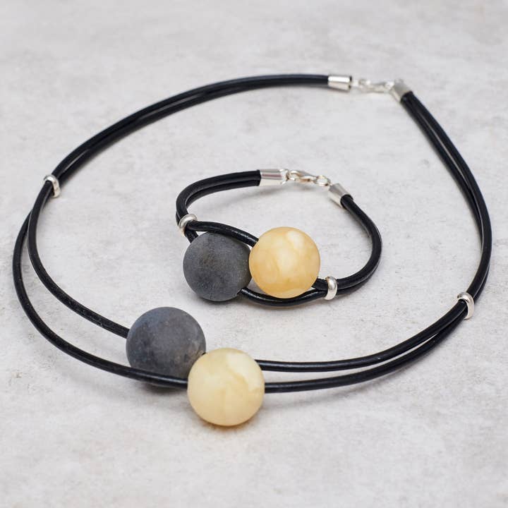 Ensemble de bijoux exclusif avec collier et bracelet en ambre de la Baltique pour la vente par Marcin Waryszak