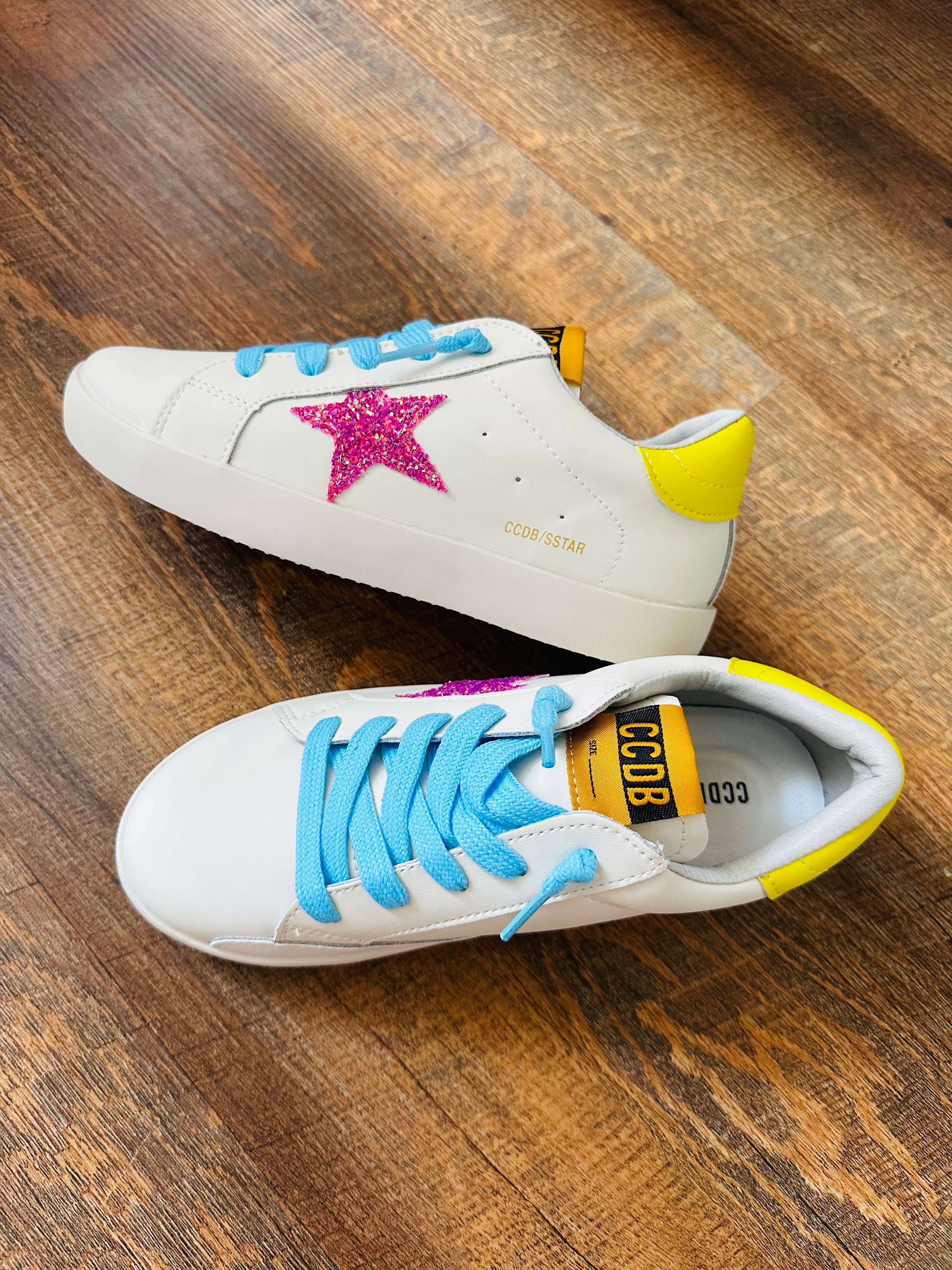 Torn and Trendy - Vendita all'ingrosso Sneakers di tendenza - Bambini - Sneakers per bambini con stella glitter rosa e dettagli gialli e blu
