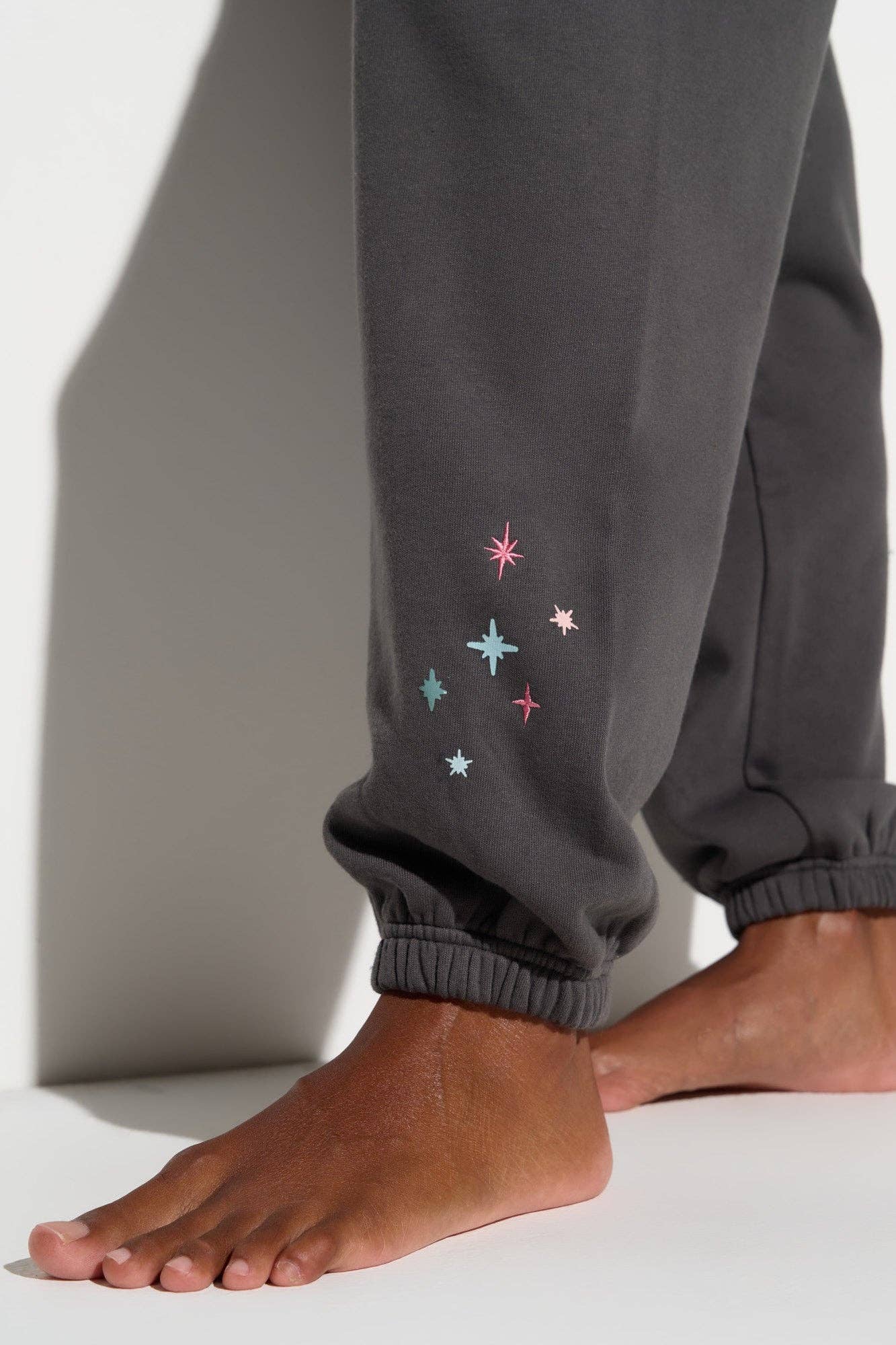 ASKA Good Vibes Sol Sweatpants för wholesale på Faire4