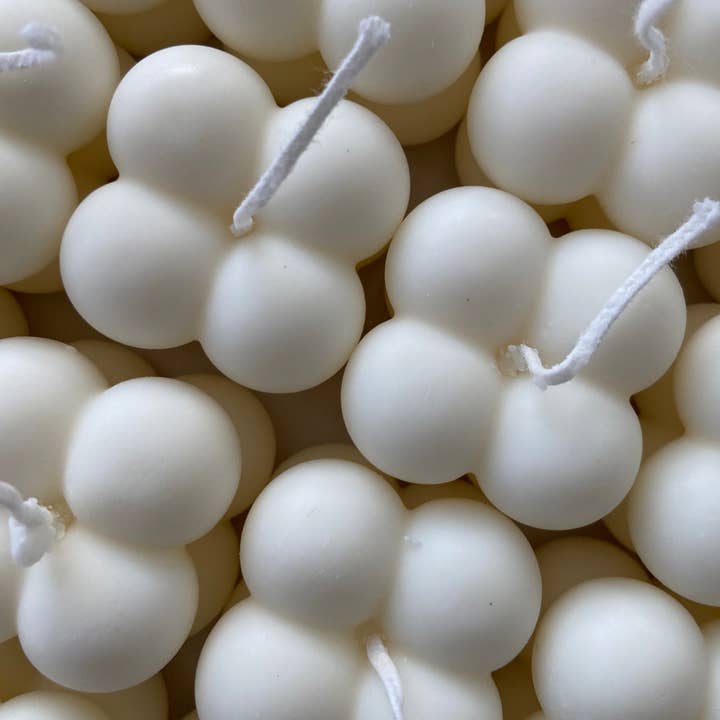 Mini Bubble Candle For Perfect Wedding Party Favor and Decor for wholesale by Avenoir Odorem