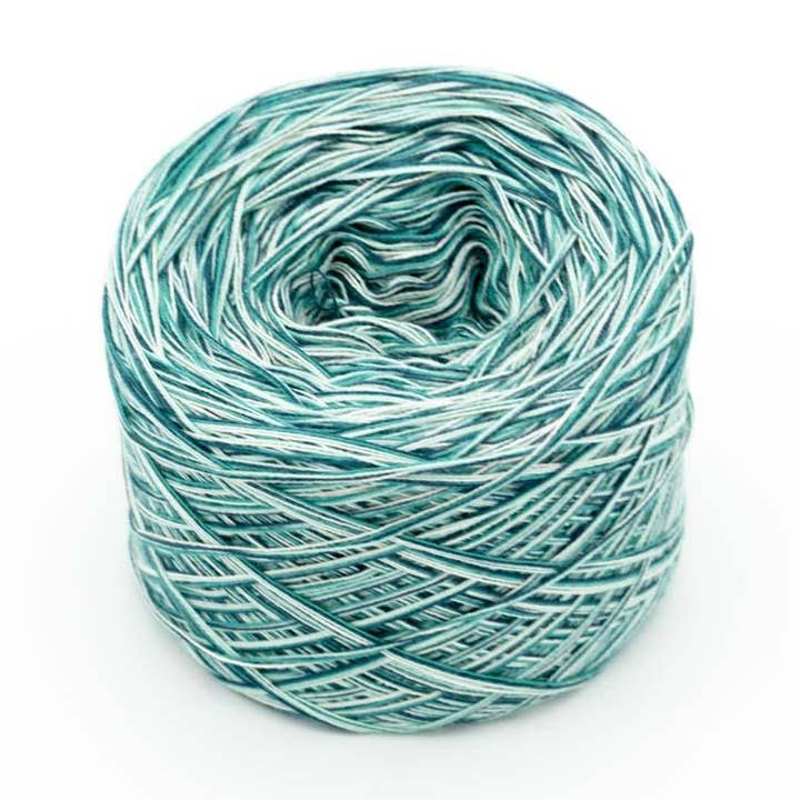 floresta de coníferas por atacado de Chiemseegarn