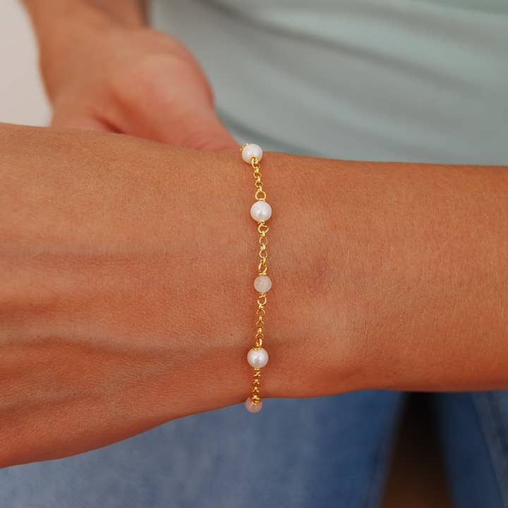 Pearls-quartz rose bracelet, sterling silver 925 bracelet. for wholesale by Yneda Jewels