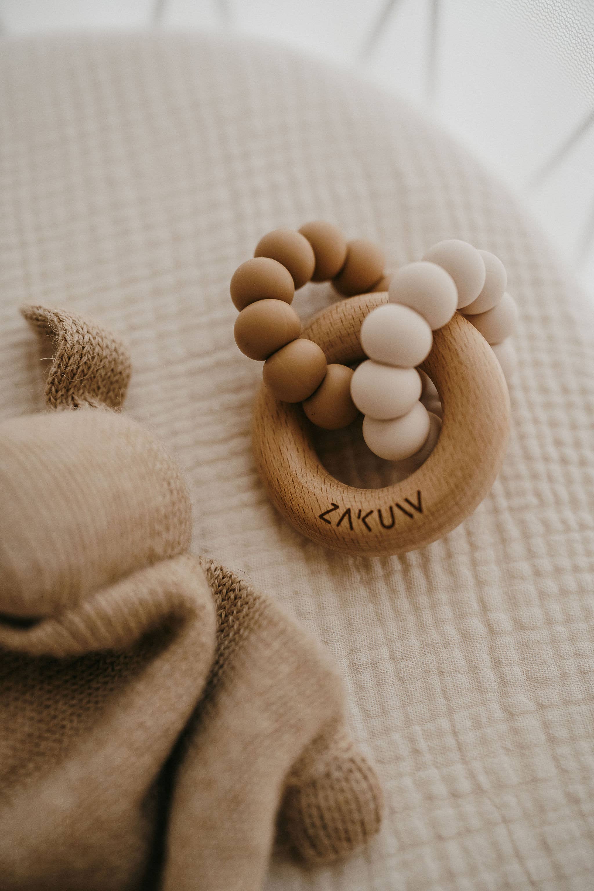 Zakuw - Vente Anneau de dentition sans clip – bébé - Anneau de dentition Sedna - bois & silicone2