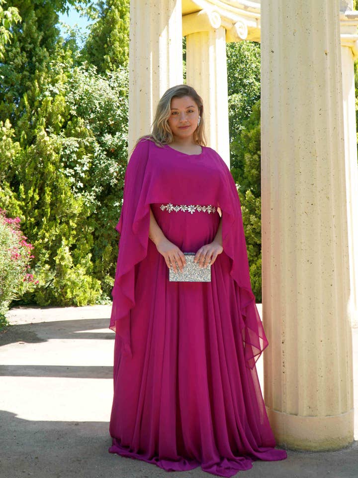 Lång klänning med capeeffekt CP013 för wholesale av Invitadissimas