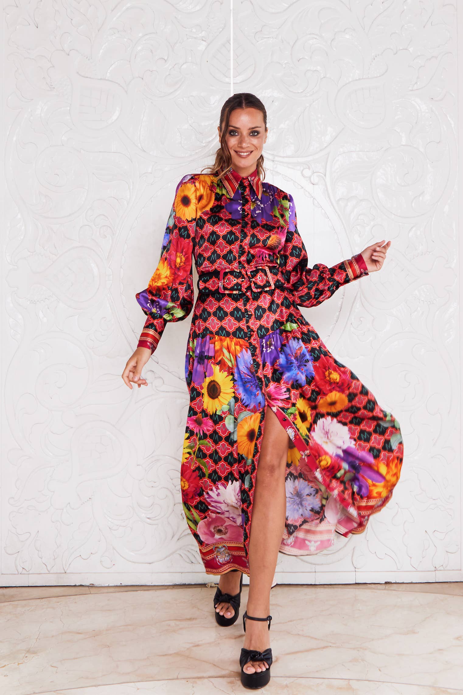 MACKENZIEMODE – Engroshandel Kjole - Dame – KEJSERINDE SILKE MAXI ~ HEMMELIG HAVE