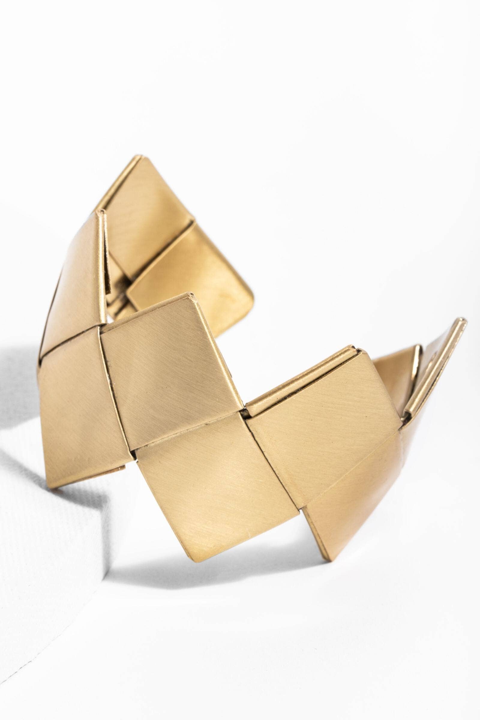 SAACHI - Wholesale Cuff Bracelet - Hera Geometric Cuff Bracelet