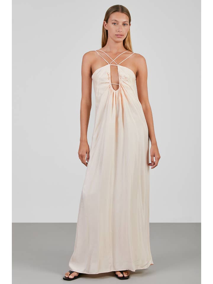 BYNIUMAAL - Wholesale Jurk - Dames - SAP lange jurk met V-hals en open rug met meerdere bandjes1